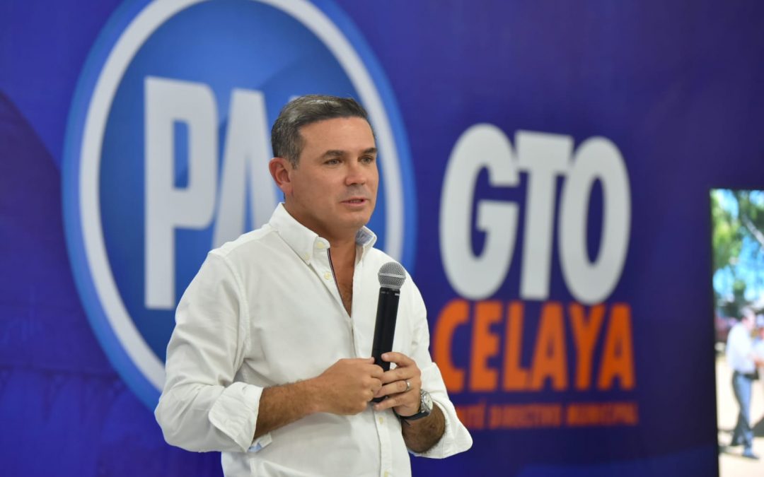 DECLINA ALEJANDRO NAVARRO A SUS ASPIRACIONES POLITICAS.  APOYARÁ A LIBIA DENNISE.