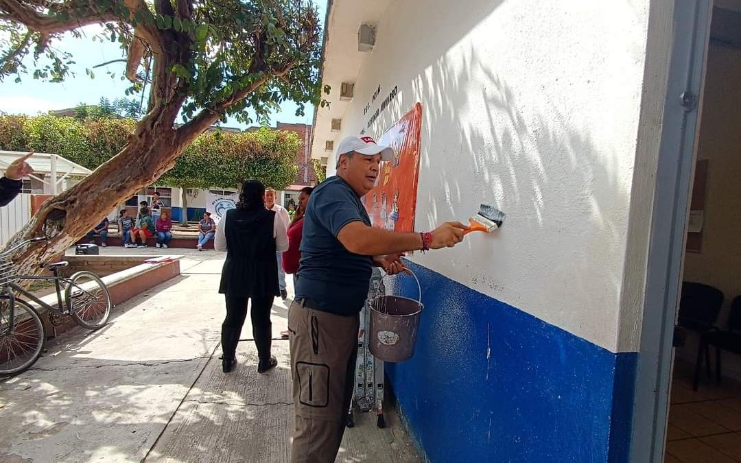 Memo Aguirre sigue sumando apoyos sociales en favor de cientos de familias silaoenses.