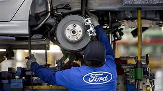 Acuerdo con sindicato UAW costará a Ford 8,800 millones de dólares.