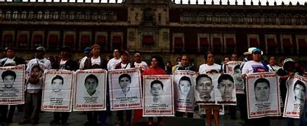 Ordena AMLO abrir archivo Ayotzinapa a padres de los 43