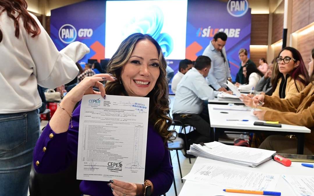 Se registra Samantha Smith como precandidata del PAN a la Presidencia Municipal de Guanajuato Capital 