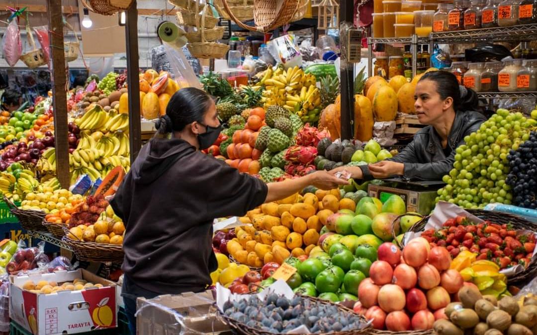 Otorga Ayuntamiento certeza jurídica a comerciantes de mercados públicos