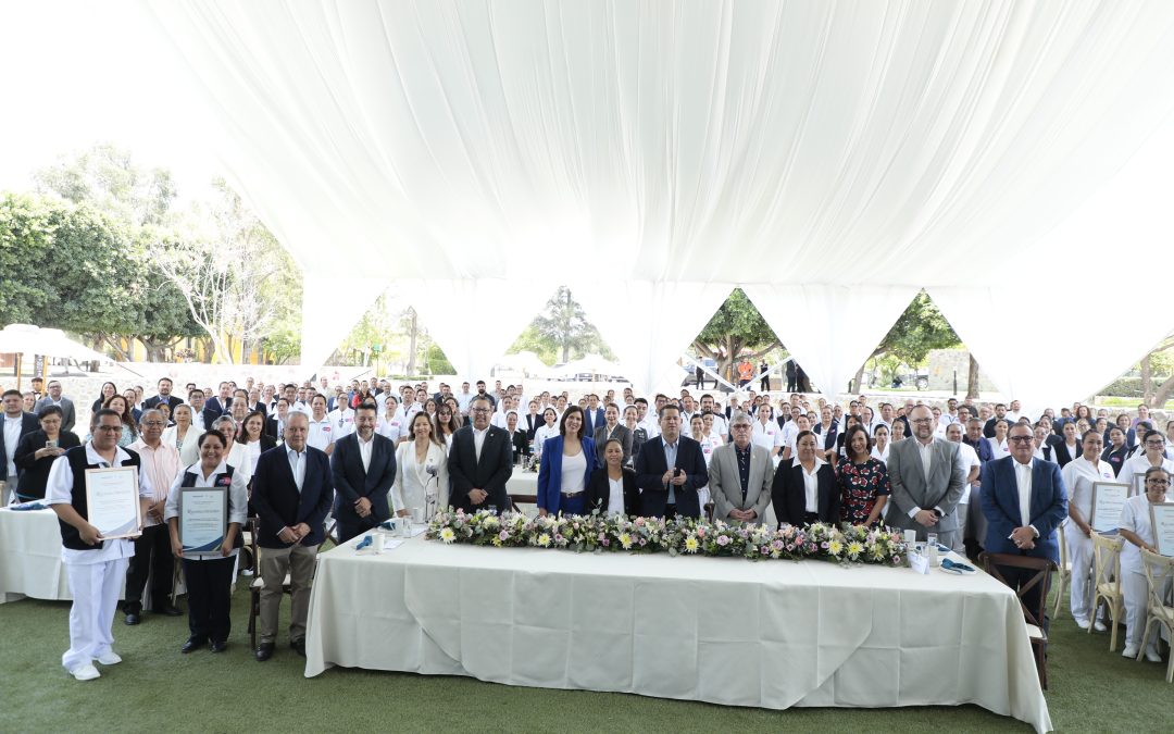 El Gobernador del Estado, Diego Sinhue Rodríguez Vallejo, asistió al Foro Conmemorativo del Día Internacional de la Enfermería 2024 “Nuestras Enfermeras, Nuestro Futuro” que se realizó en el municipio de Silao.