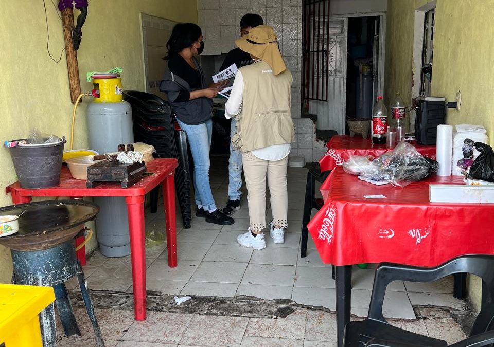 Promotores de la salud de varios municipios intervienen en Silao para combatir el dengue.