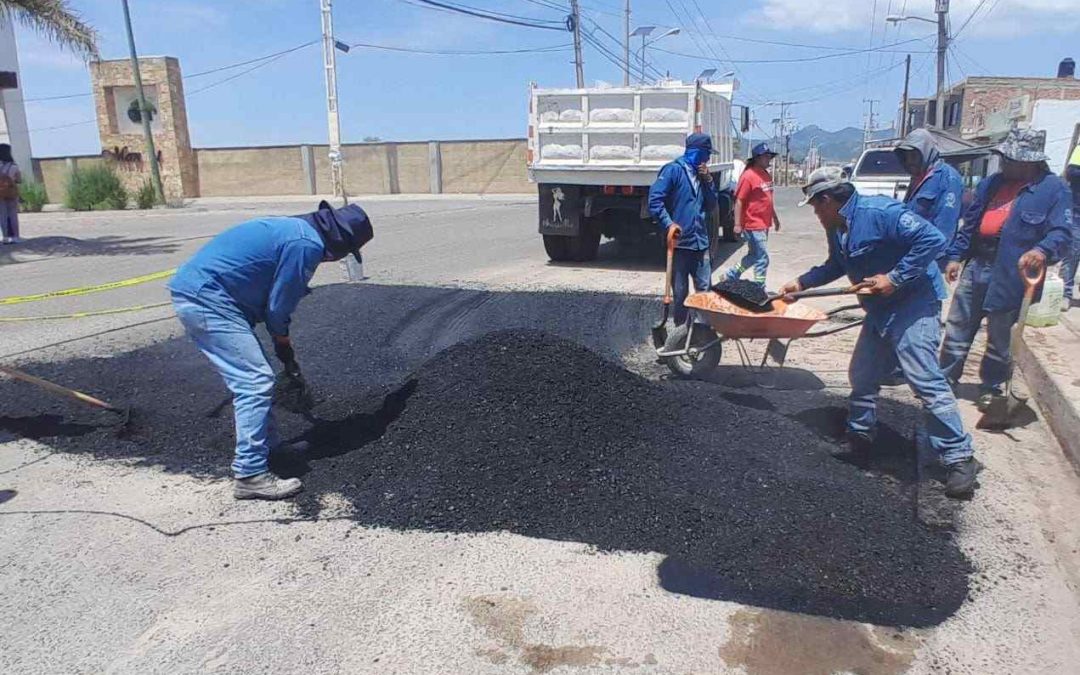 Comienzan trabajos de bacheo en la carretera panorámica