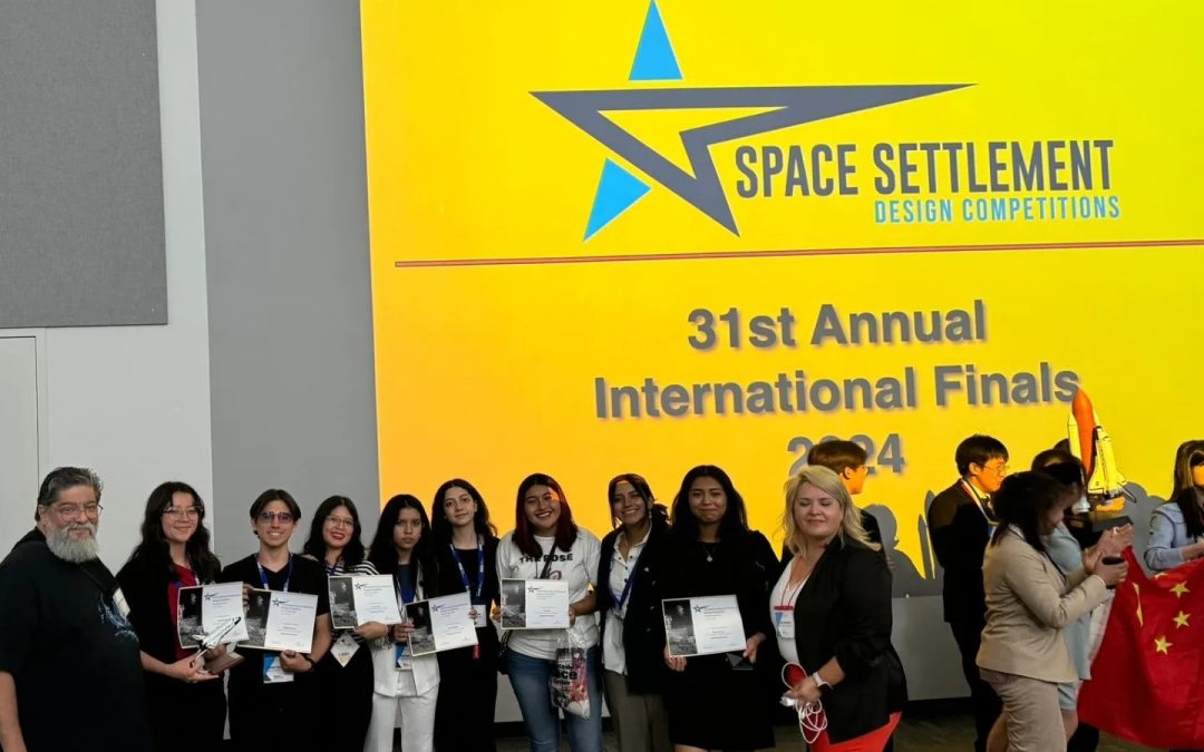 Alumnas del CNMS de la Universidad de Guanajuato participaron durante el SpaceSet 2024 en Florida