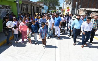 INAUGURAN OBRA DE PAVIMENTACIÓN EN LA CALERA 