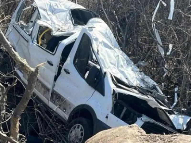 La Universidad de Guanajuato da la lista de los estudiantes que perdieron la vida y resultaron lesionados por el lamentable accidente. 