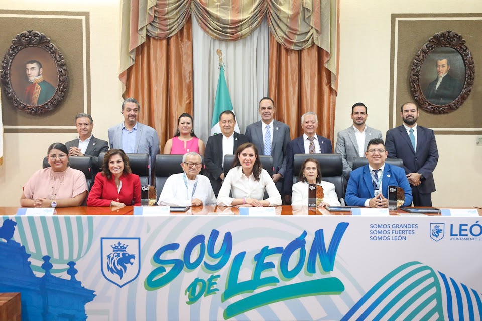 UN HOMENAJE CON ALMA: SOY DE LEÓN RECONOCE A QUIENES DEJAN HUELLA EN EL MUNICIPIO