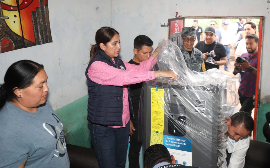 Siguen llegando apoyos a las familias de San Pedro de Ibarra, estamos aquí con ustedes: Libia Dennise