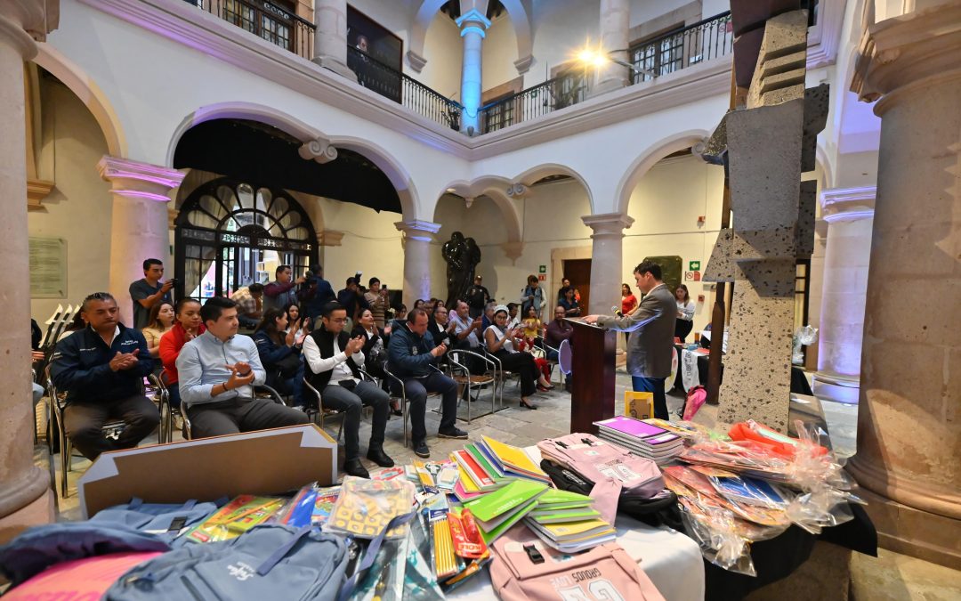 Arranca la séptima colecta “Mi Mochila DIFerente” con histórica donación de mil mochilas