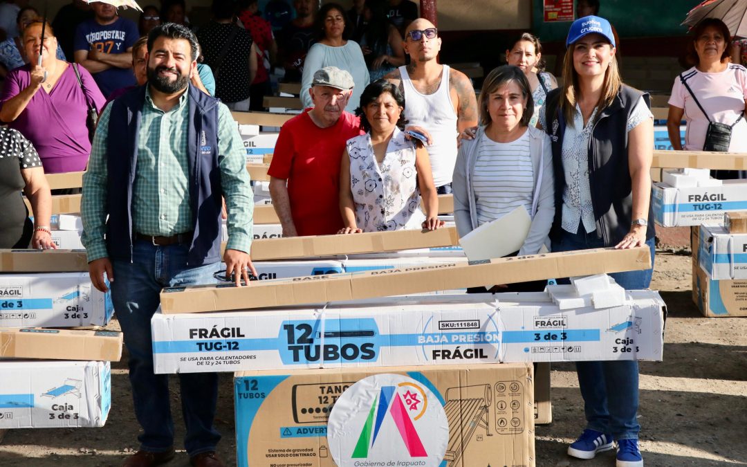 ENTREGAN CALENTADORES SOLARES A FAMILIAS DE IRAPUATO   