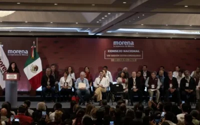 Escándalos de corrupción, viajes, lujos y reforma electoral, dividen a Morena
