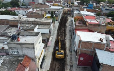 Avanzan trabajos de modernización en la calle Honda; quedará totalmente nueva