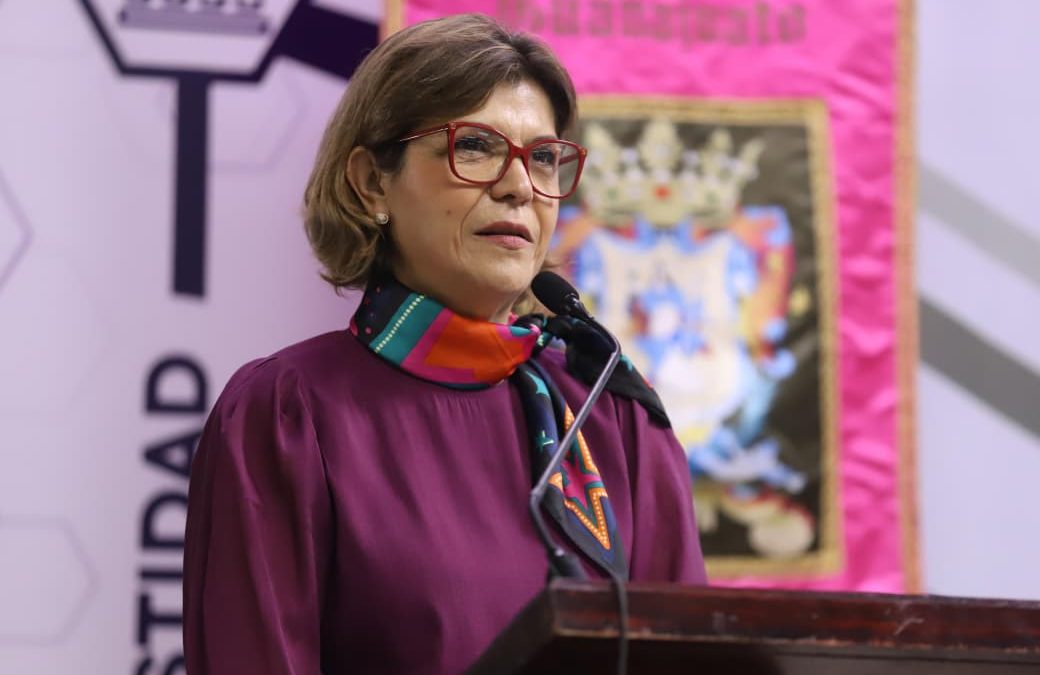Rinde protesta la Dra. María de Jesús Jiménez, Directora de la División de Ciencias de la Salud e Ingenierías