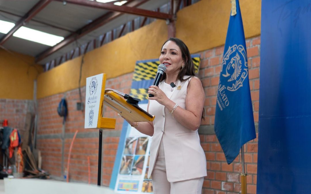 Supervisa Samantha Smith la rehabilitación del Mercado de Artesanías en la Ex Estación del Ferrocarril