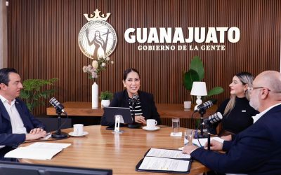 Anuncia la Gobernadora 2 mil becas para mujeres en la UVEG