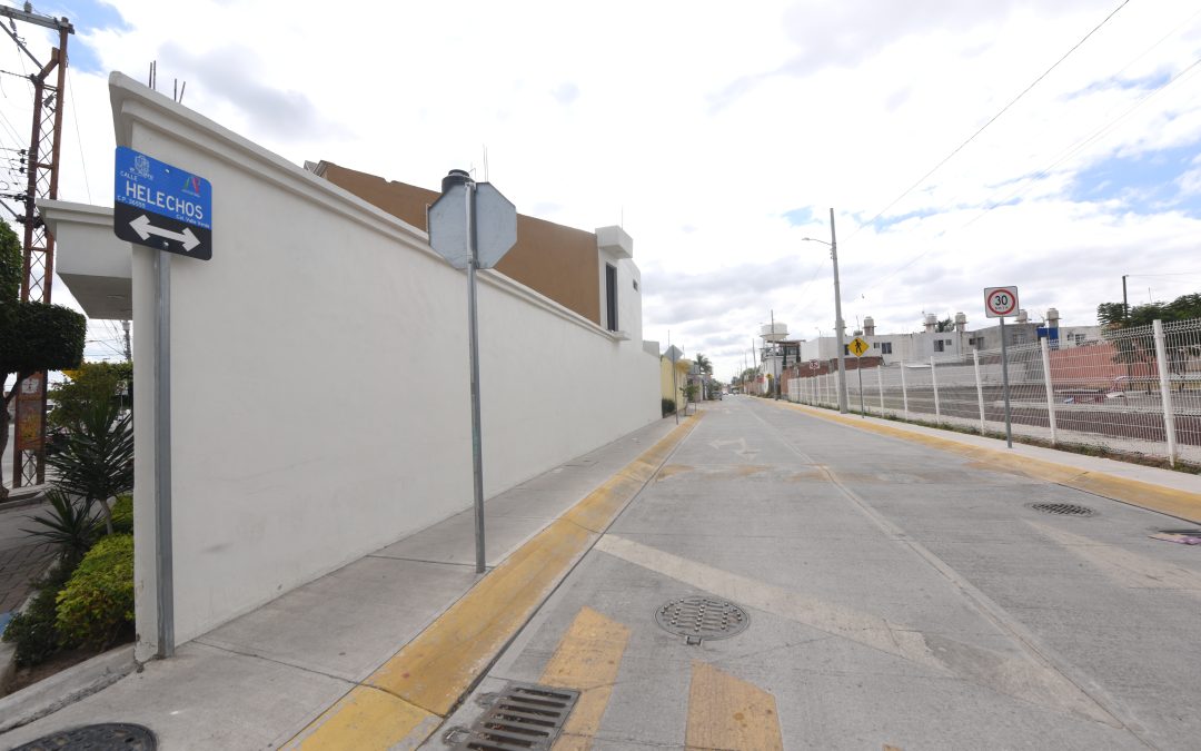 SE MODERNIZAN CALLES EN IRAPUATO  CON REHABILITACIÓN INTEGRAL 