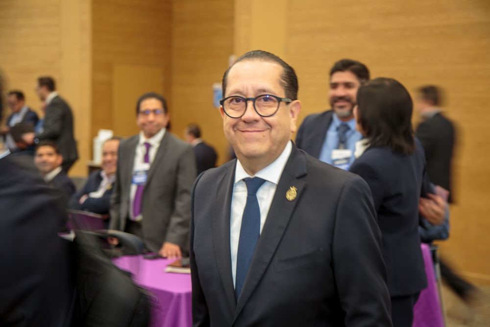 Gabriel Cortés Alcalá, secretario de salud de Guanajuato presenta a diputados logros en salud durante 2025.